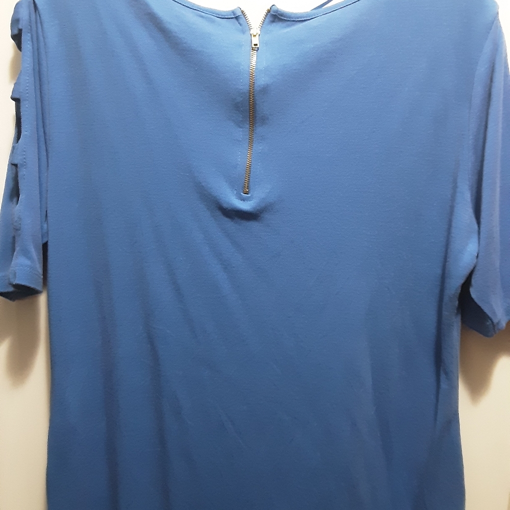 Quarter Sleeves Top - Picture 3 of 4